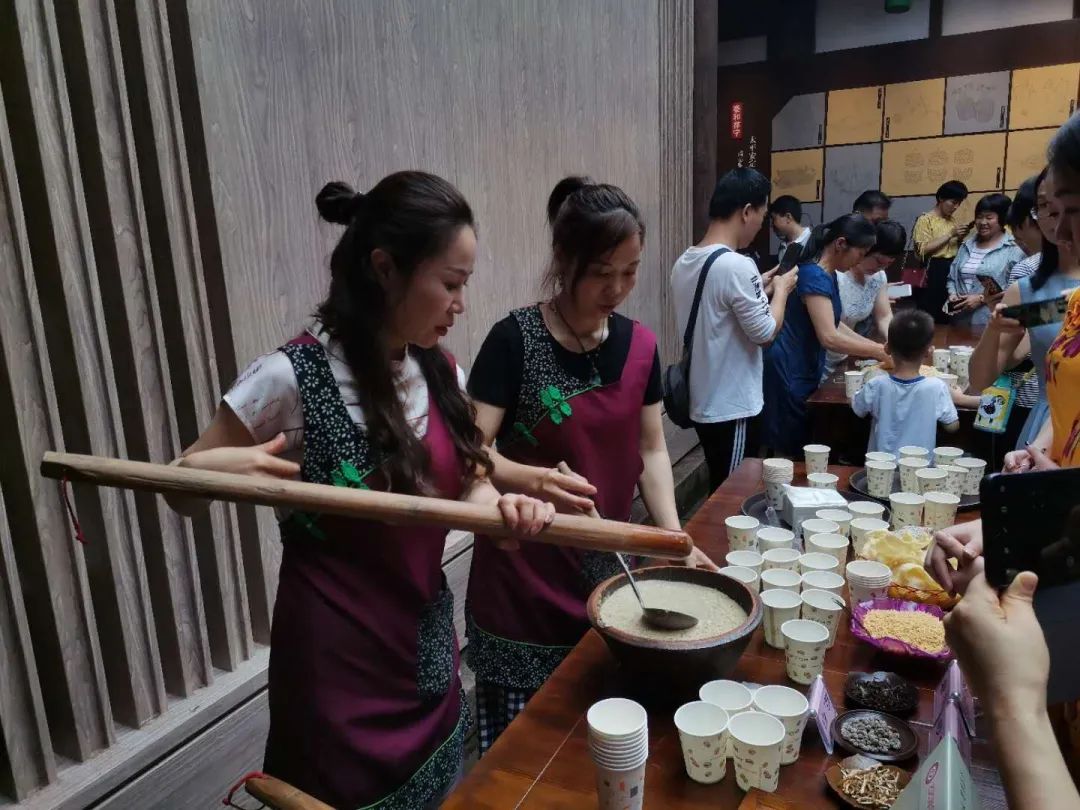 “寻找泰味”丹霞美食嘉年华火热开启 能吃能逛还能玩 - 头版头条 --中国泰宁在线